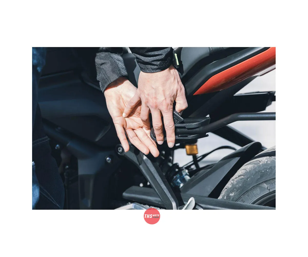Givi Rapid Release Holder Remove-X Yamaha Tracer 900 / 900Gt '18-'20