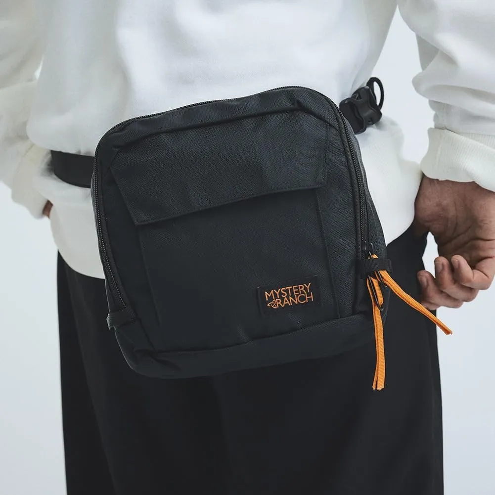 Mystery Ranch District 4 Tiger's Eye One Size – Crossbody or Hip Pack Bag