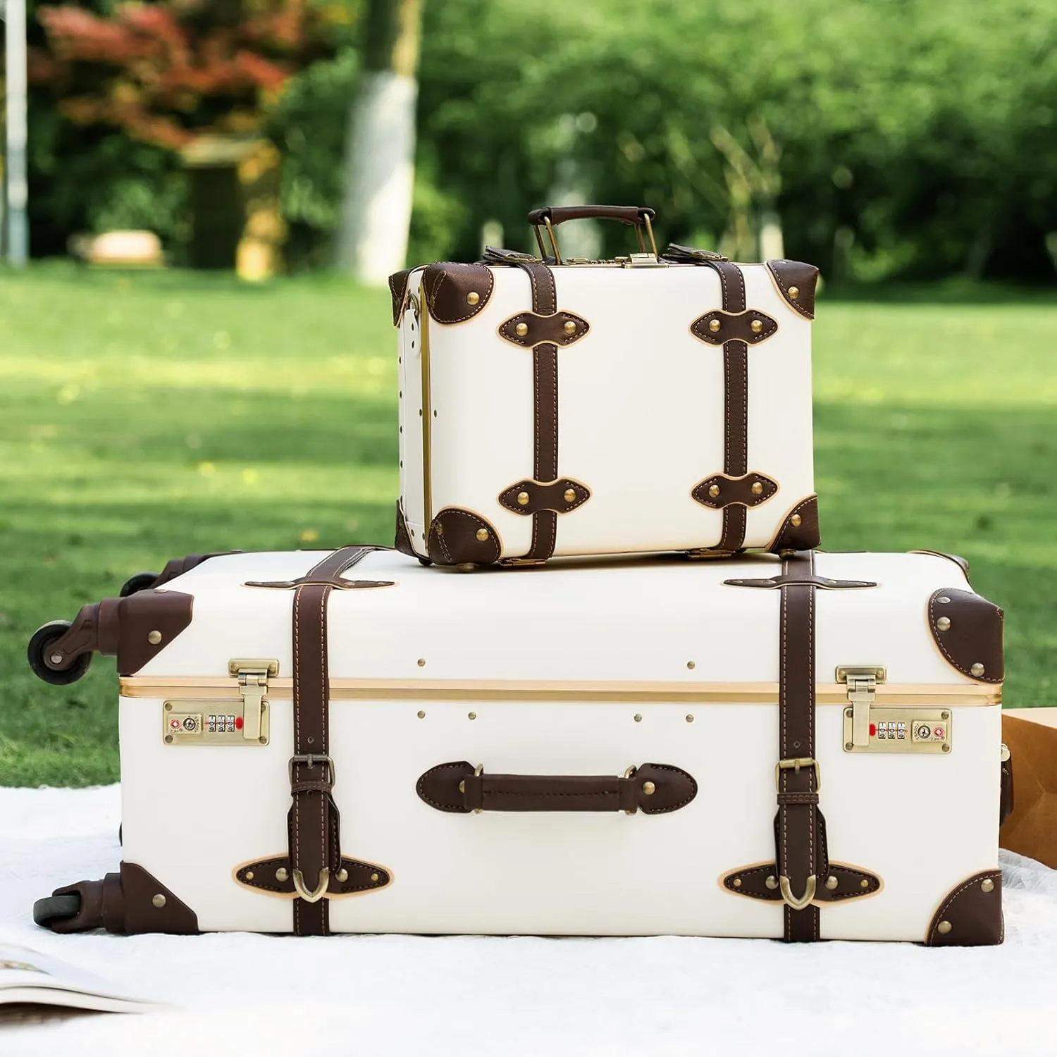 urecity Vintage Suitcase Set for Women, Vintage Luggage Sets for Women 2 Piece, Cute Designer Trunk Luggage, Retro Suit Case, Luggage Zipperless TSA Approved, Holy White, 20" 12"